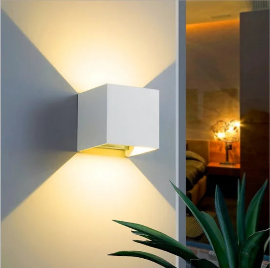 Luminária de Parede Smart Wifi RGBW (Uso Interno/Externo)